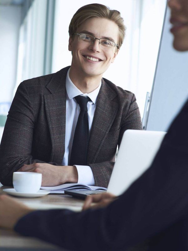 businesspeople-at-office-working-together-sitting-2025-03-24-10-43-55-utc.jpg businesspeople-at-office-working-together-sitting-2025-03-24-10-43-55-utc.jpg